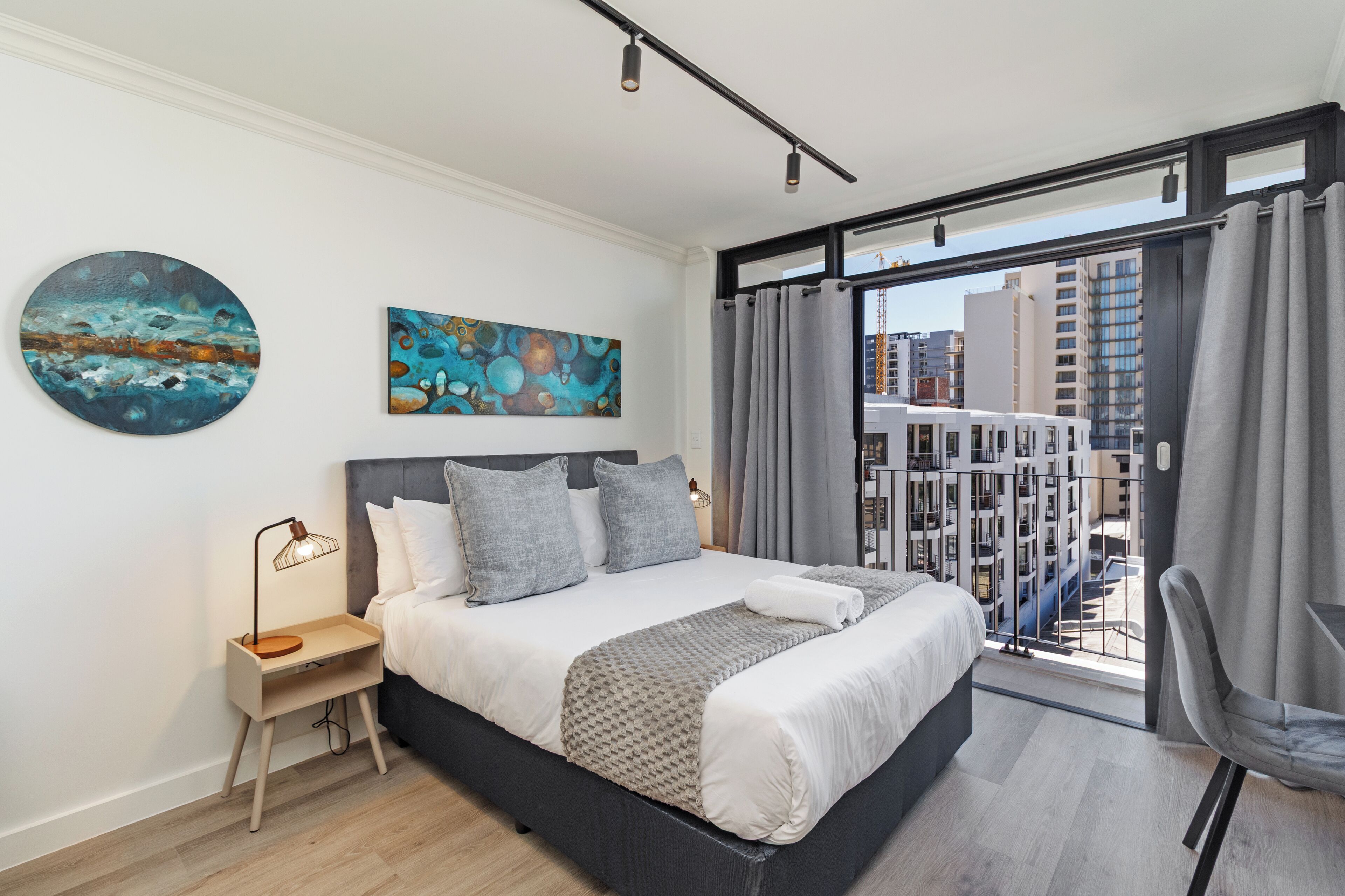 熨斗/熨衫板、上網、床單