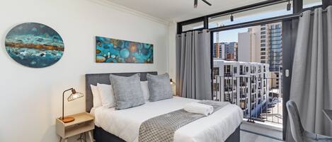 熨斗/熨衣板、上网接入、床单