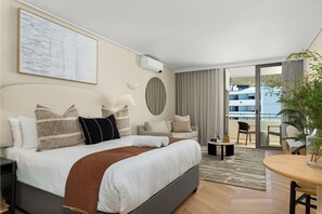 Strygejern/strygebræt, internetforbindelse, sengetøj