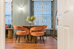 Dining - Bohemian Living in the Heart of Marylebone - Pass the Keys (London)