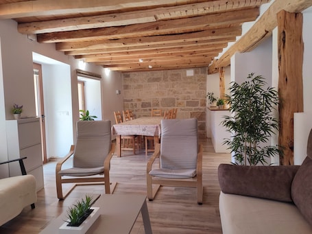 Interior. Rural House 'El Portal De Castroserna' with Mountain Views, Private Terrace & Wi-Fi