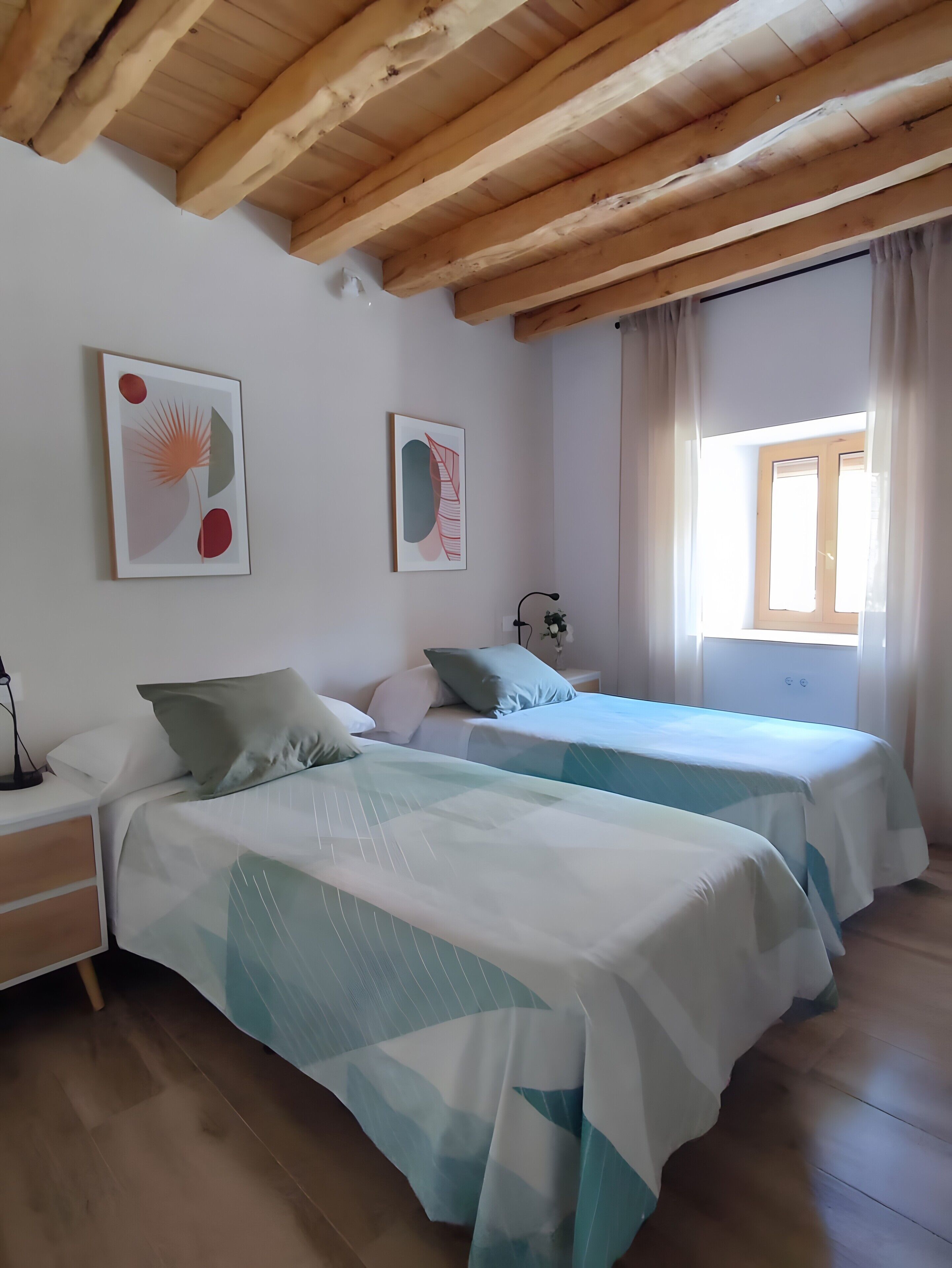 4 chambres, fer et planche à repasser, Wi-Fi, literie fournie