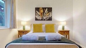 5 dormitorios, tabla de planchar con plancha, Internet y ropa de cama