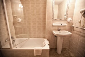 Bathroom - Hotel Covadonga (Cangas de Onís)