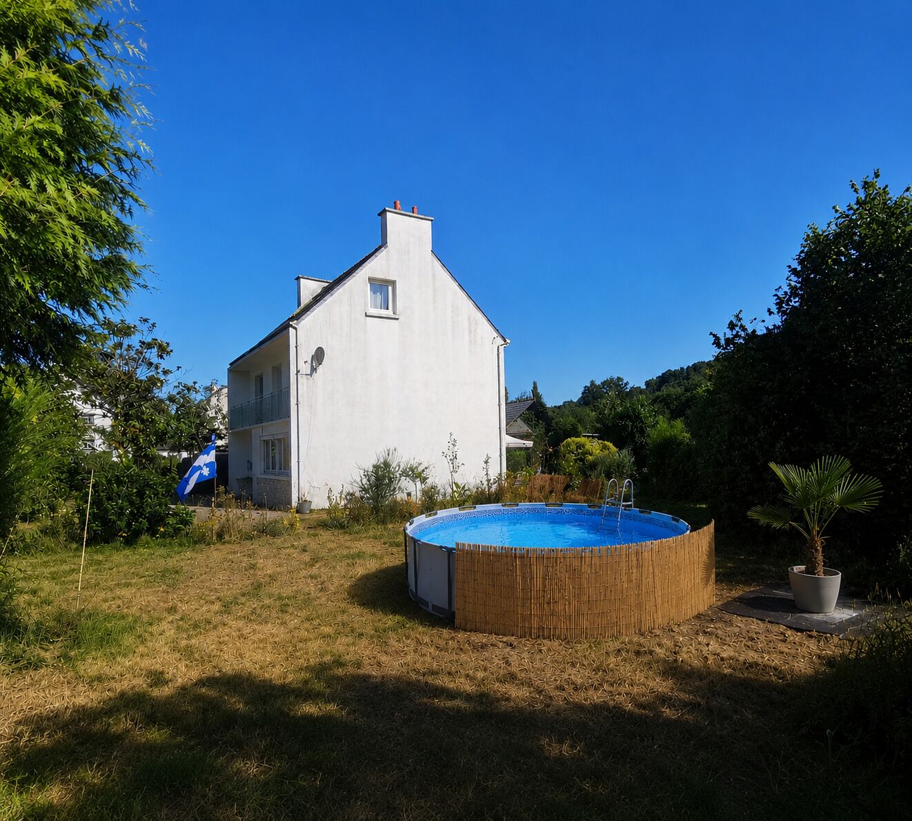 Utendørsbasseng