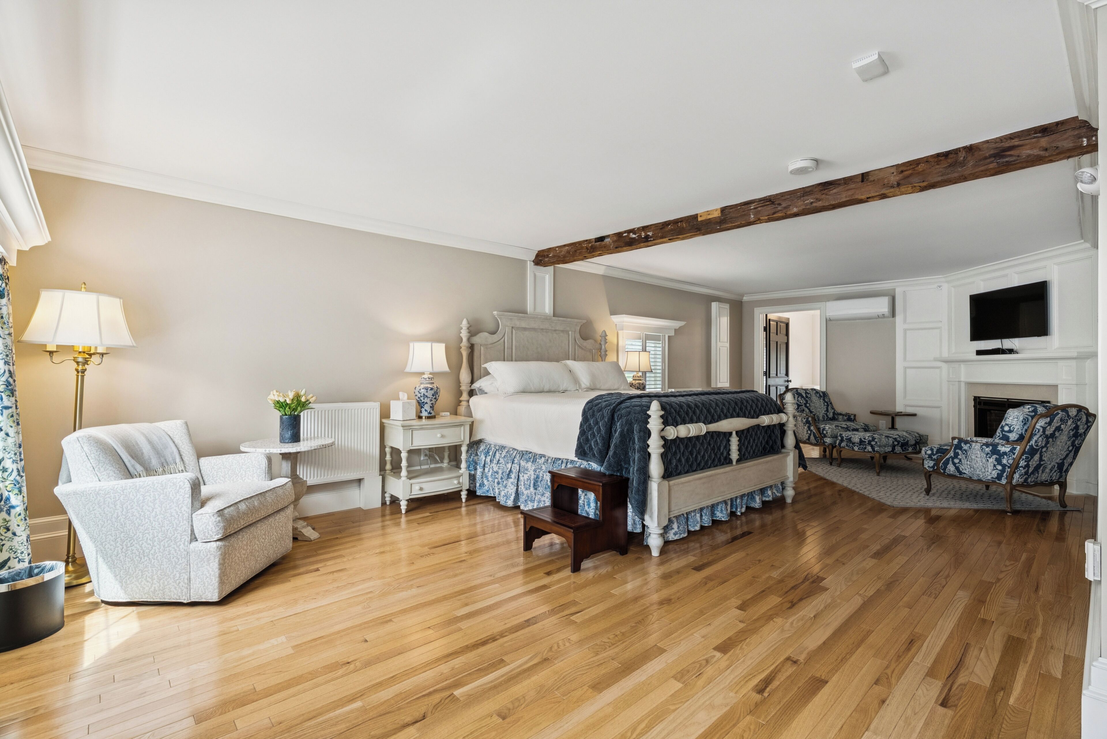 Bureau, espace de travail pour ordinateur portable