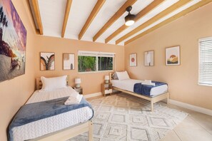 3 bedrooms, desk, iron/ironing board, free WiFi - Bed Breakfast w/ Coldplunge, Sauna and Heated Pool (Boynton Beach)