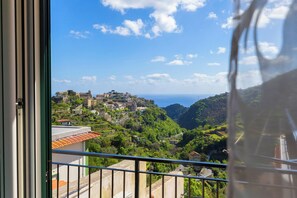 Interior - Don Vincenzo House - Your Home Away from Home. (Ravello)