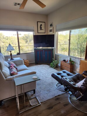 Smart TV, printers - Open, inviting condo with views and privacy! (Fountain Hills)