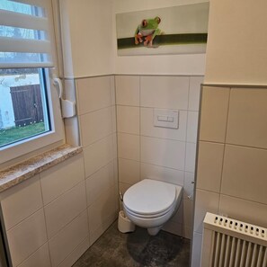 Shower - NEW! Apartment Elsteraue ground floor left (Elsteraue)
