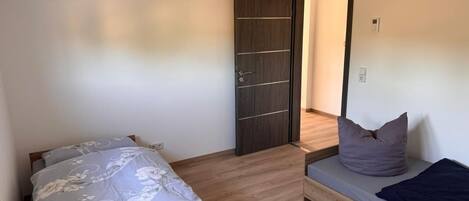 Wifi gratis y ropa de cama