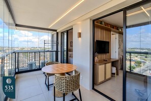 Dining - Seaview bedsitter in Stella Maris 400m from sea (Salvador)