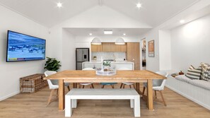 Interior - Runaway at Callala Beach - 3 Minute Walk to Beach (Callala Beach)