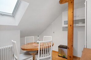 Dining - Apartment Ahorn with Shared Garden and Wi-Fi (Müllheim)