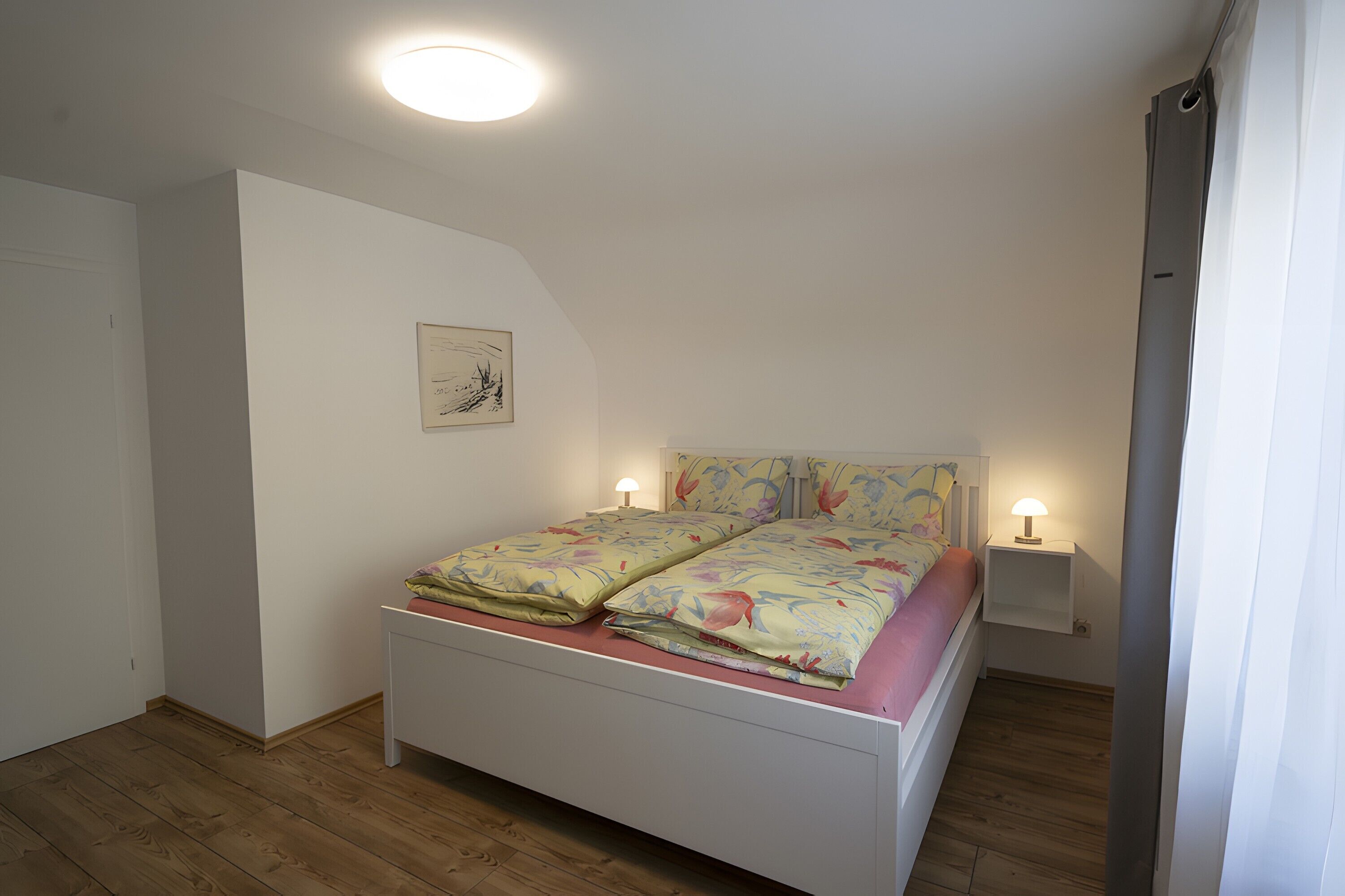 1 habitación, tabla de planchar con plancha, wifi y ropa de cama 