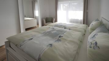 1 Schlafzimmer, BĂŒgeleisen/BĂŒgelbrett, WLAN, BettwĂ€sche