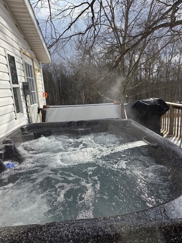 The White Dove with hot tub