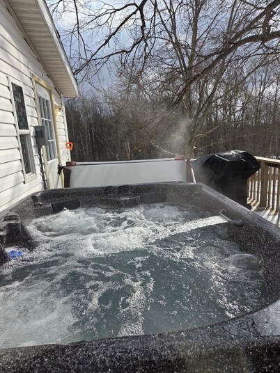 The White Dove with hot tub