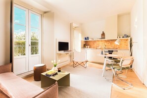 Living area - Praça da Armada X - One Bedroom Apartment, Sleeps 3 (Lisbon)