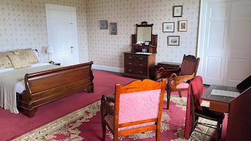 Soundproofing, iron/ironing board, free WiFi