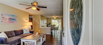 Cozy Lake Home in Tampa