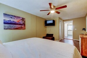 3 chambres, fer et planche à repasser, Wi-Fi gratuit, draps fournis