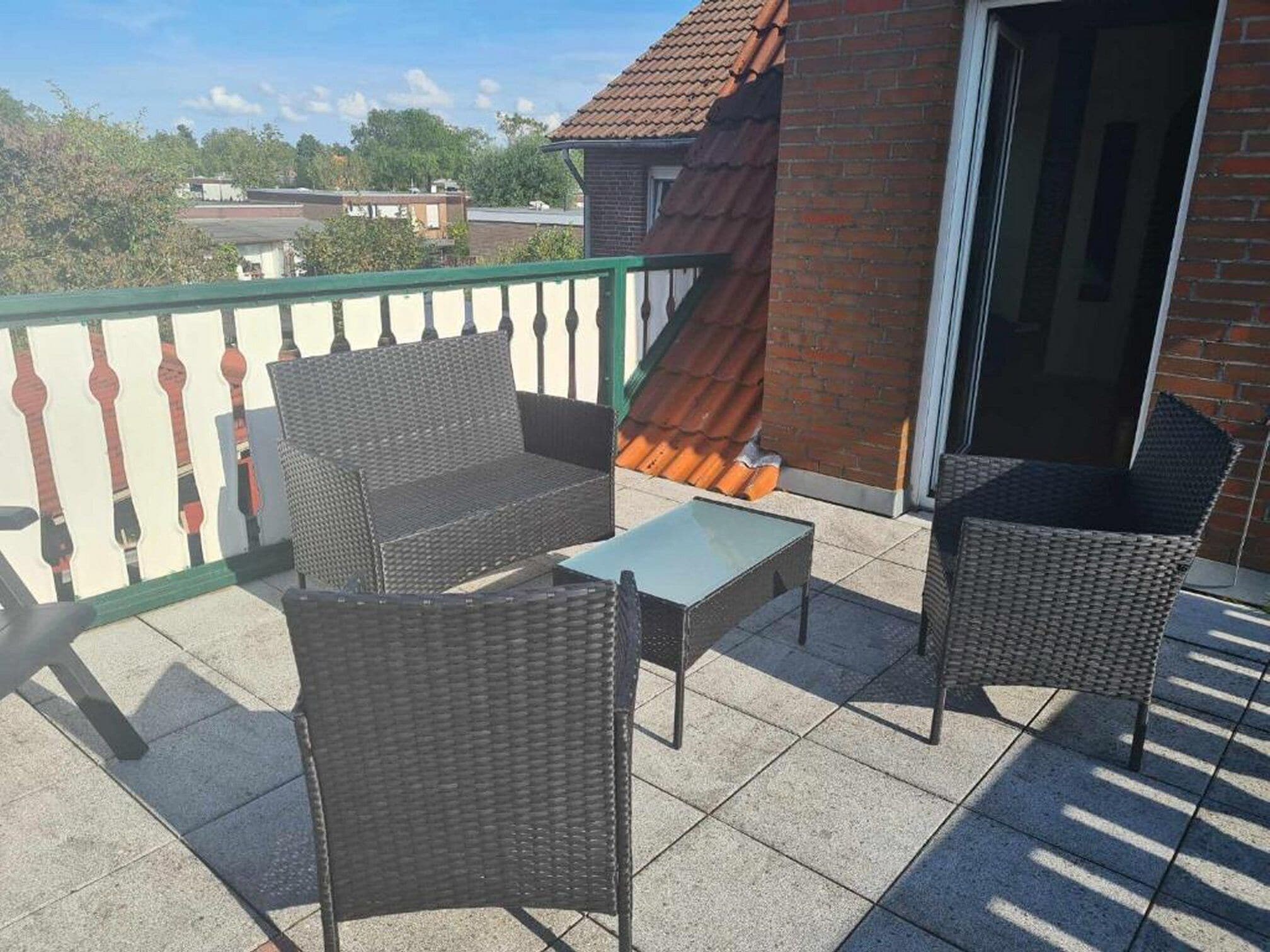 Basic Triple Room, Balcony | Terrace/patio