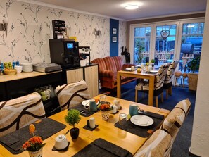 Daily buffet breakfast (EUR 15 per person) - Hotel-Pension (Esens)