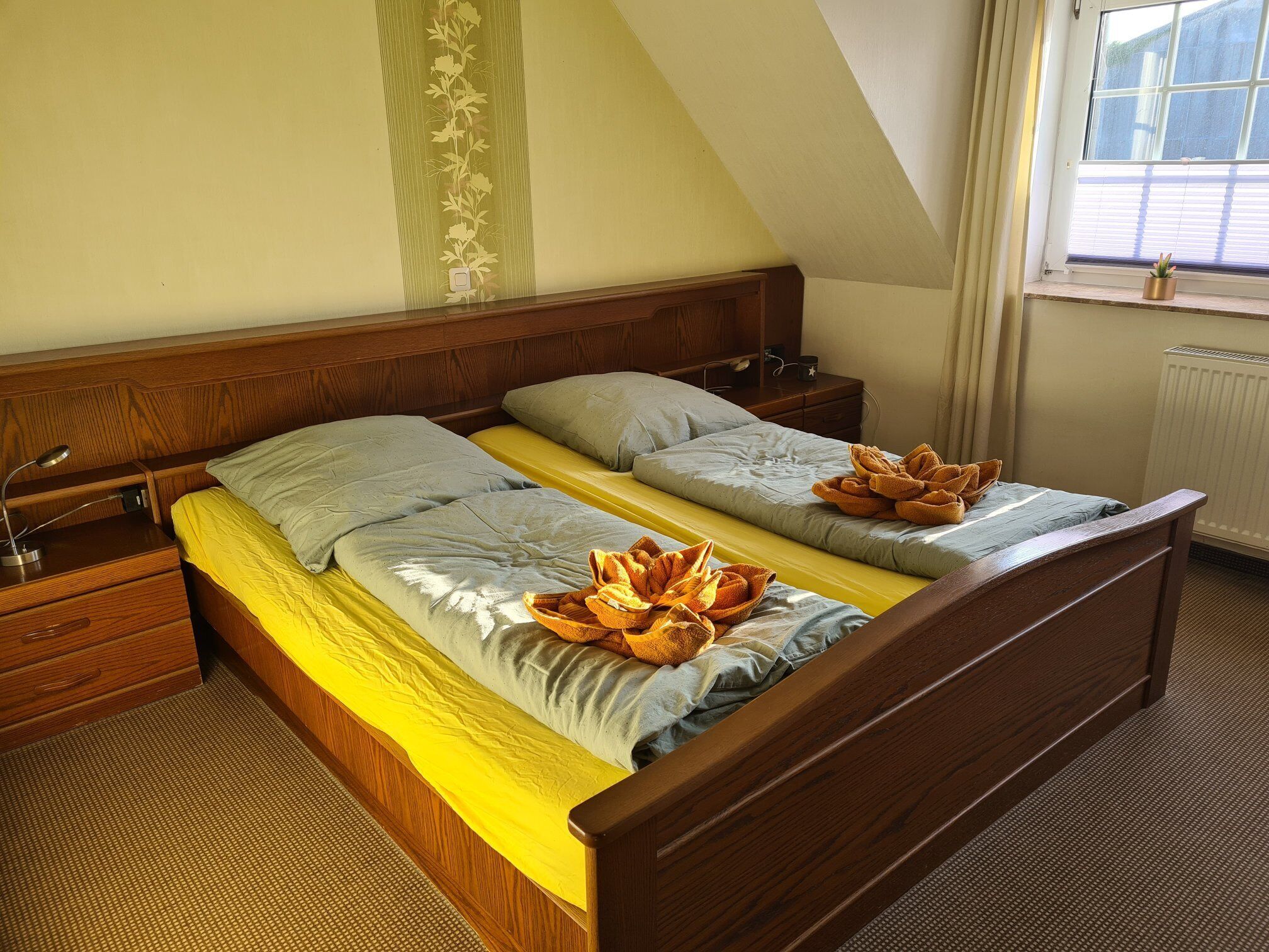 Habitación básica doble | Cunas, wifi gratis y ropa de cama 