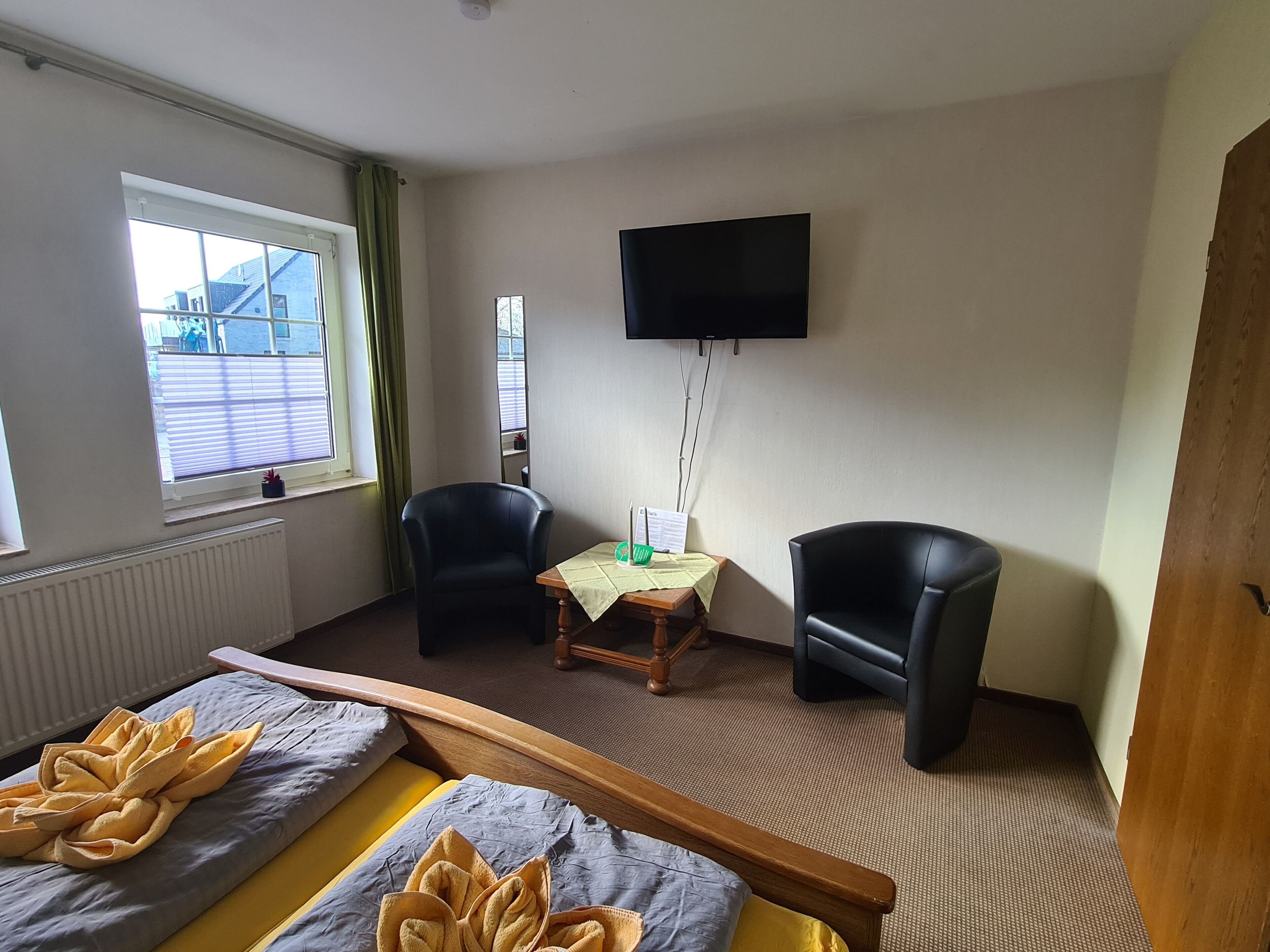 Habitación básica doble | Cunas, wifi gratis y ropa de cama 