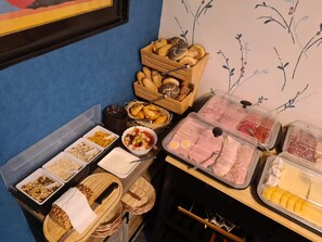 Daily buffet breakfast (EUR 15 per person) - Hotel-Pension (Esens)
