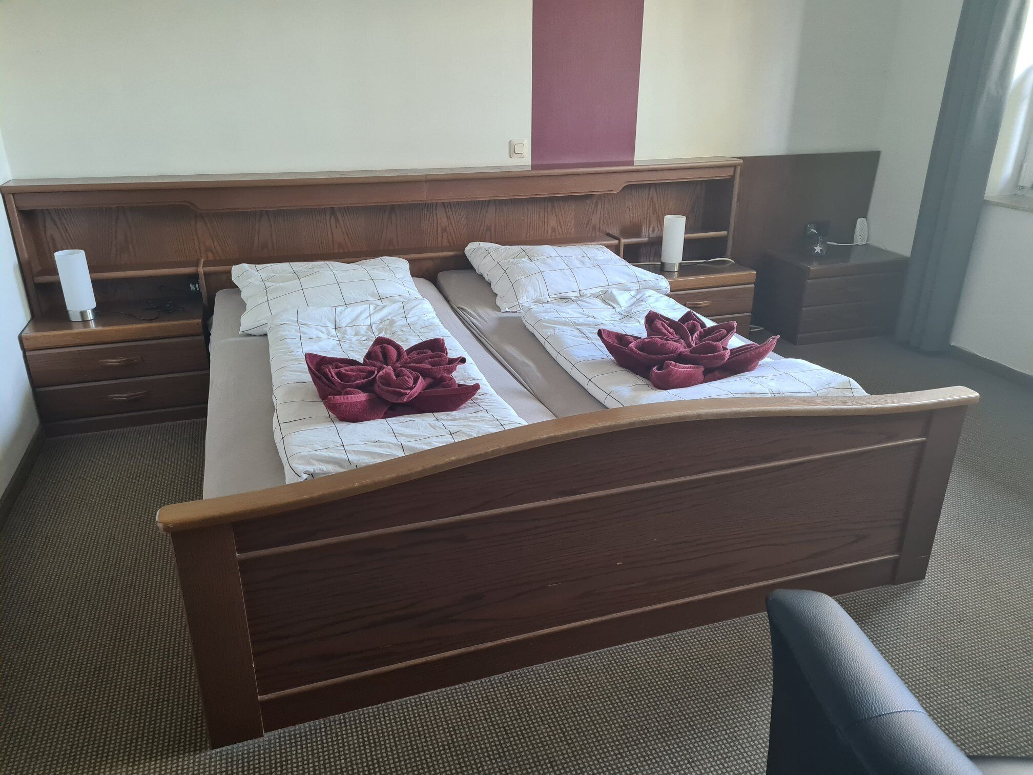 Cots/infant beds, free WiFi, bed sheets