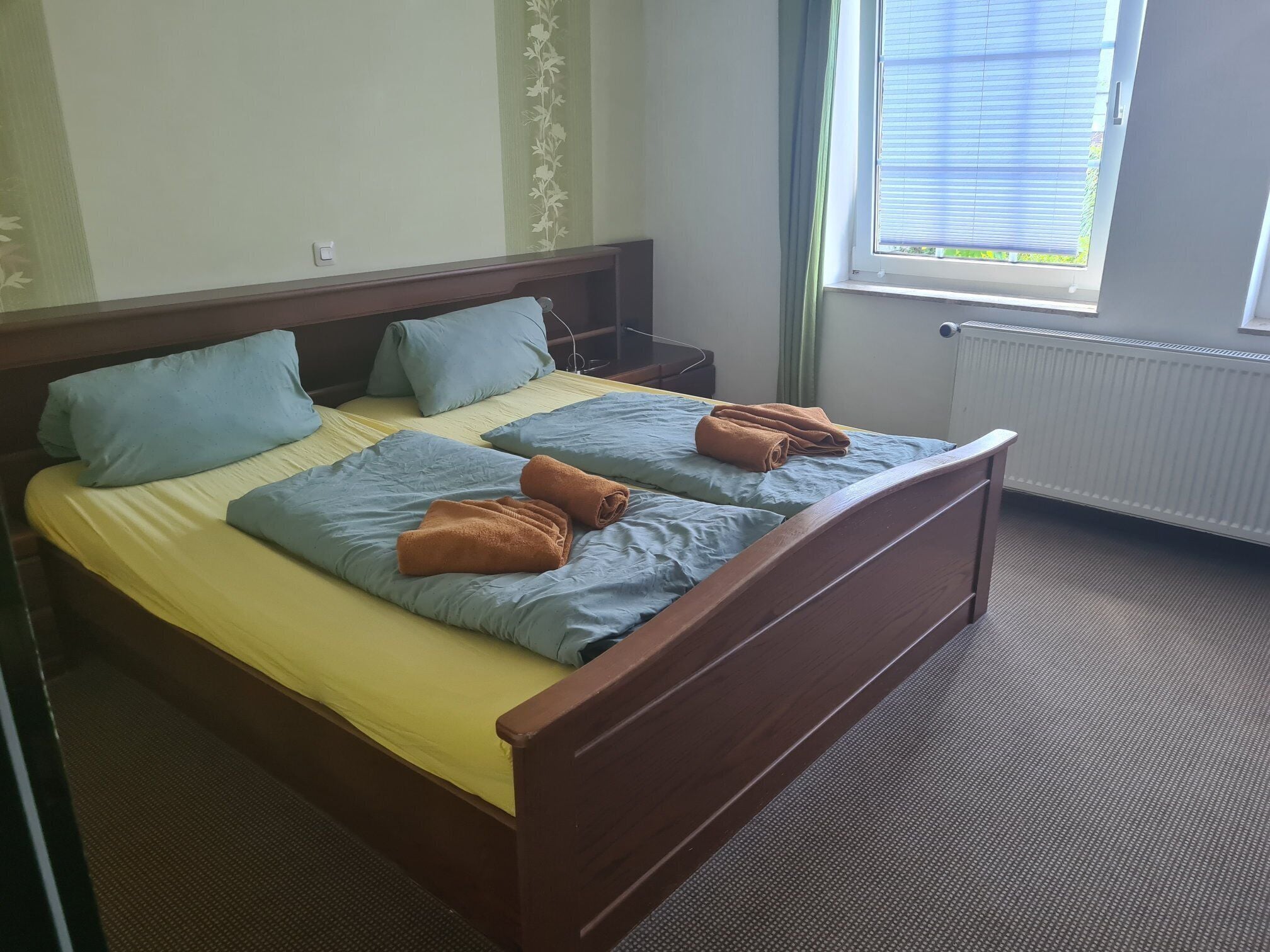 Cots/infant beds, free WiFi, bed sheets