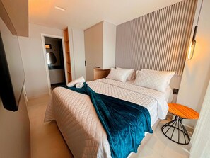 Espacio para trabajar con laptop y wifi gratis 