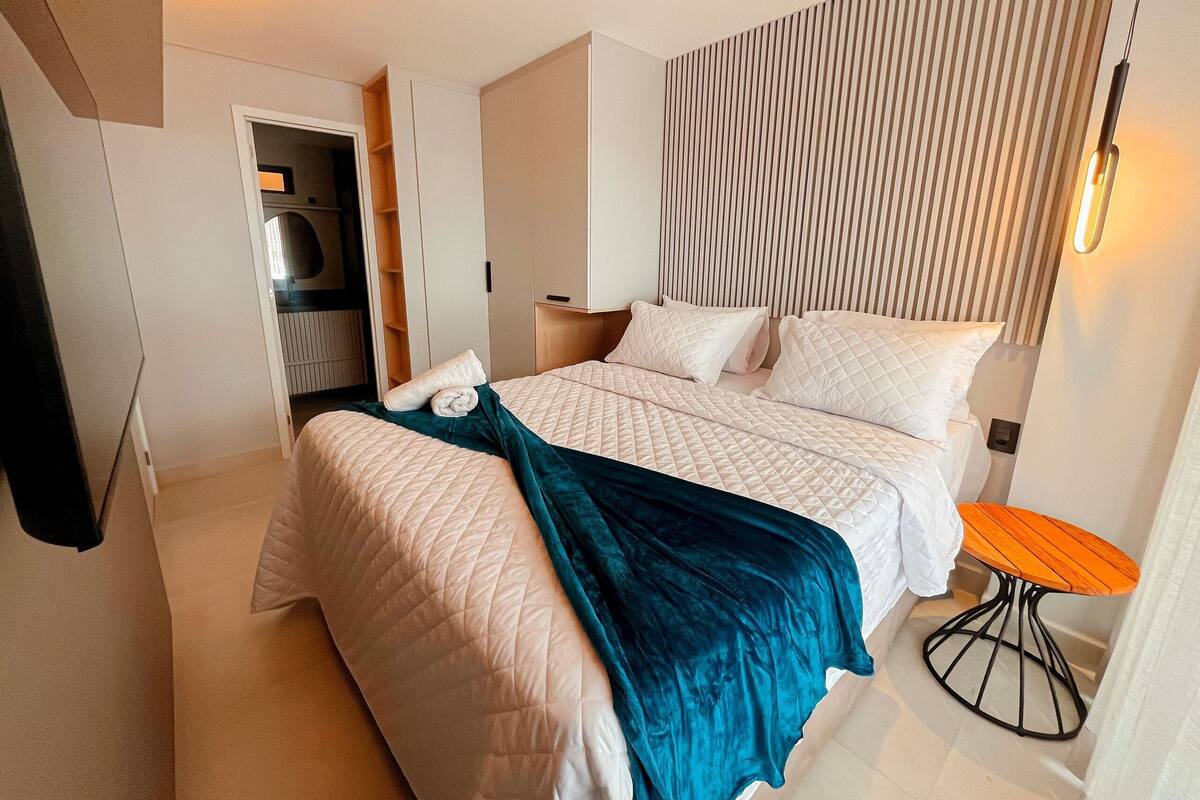Luxury Apartment | Laptop workspace, free WiFi