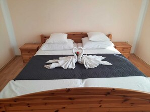 2 bedrooms, in-room safe, WiFi, bed sheets - Pansion Dovodja - Close to the beach and the center - your vacation home / Apartment 4 (Vodice)