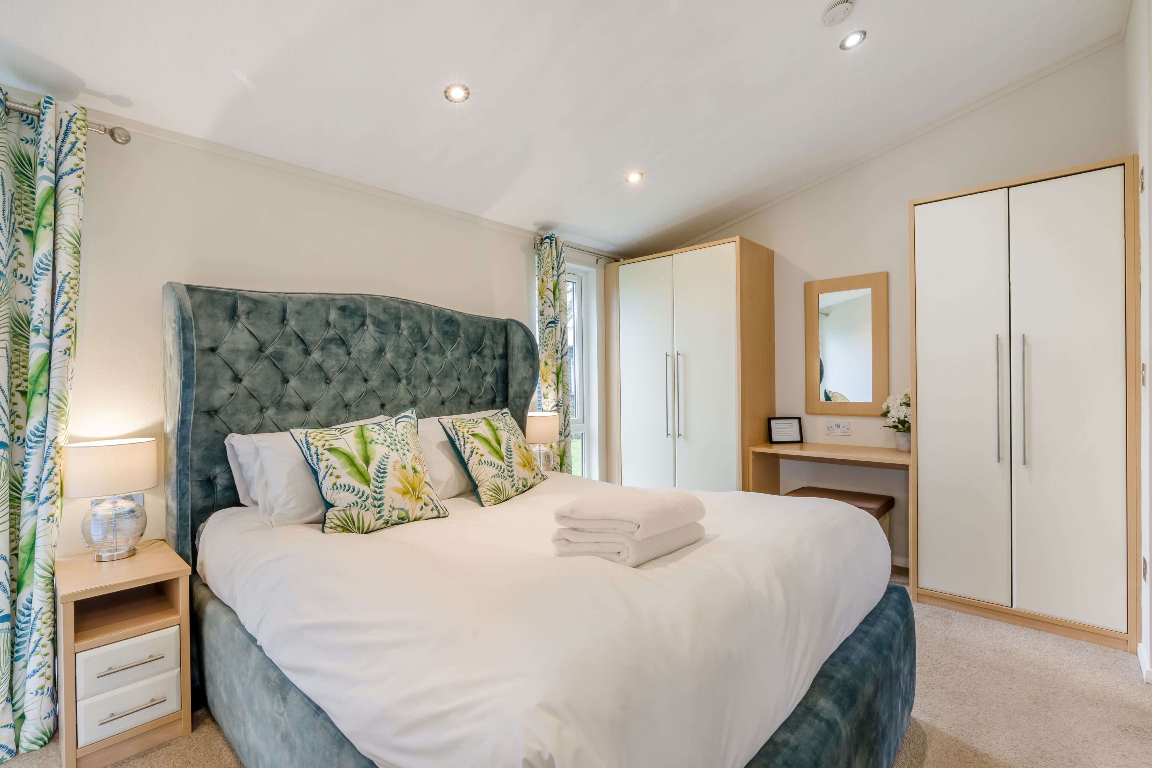 Ferros/tábuas de passar roupa, Wi-Fi de cortesia, roupa de cama