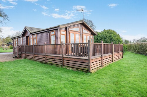 Field View 2 bed - Hazel - sleeps 6 guests  in 2 bedrooms