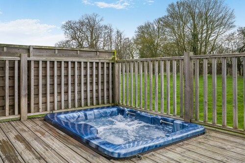 Primrose 1 bed-No Pets-Lily  - sleeps 2 guests  in 1 bedroom