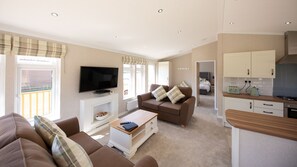 Smart TV - Primrose 1 bed-No Pets-Lily  - sleeps 2 guests  in 1 bedroom (Eye)