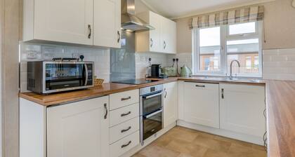 Primrose 1 bed-No Pets-Lily - sleeps 2 guests in 1 bedroom