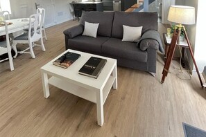 Smart TV - Renovated rural house ideal for families, friends or couple getaways. (Cudillero)