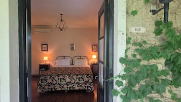 Standard Double or Twin Room, Patio, Garden View | Free WiFi