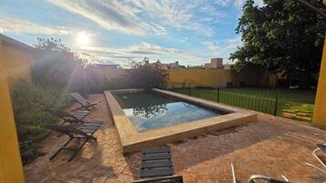 Alberca al aire libre por temporada