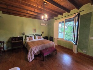 Standard Triple Room, Patio, Garden View | Free WiFi - Posada de la Plaza (San Antonio de Areco)