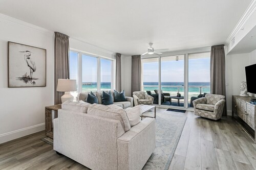 Newly Renovated 4th-Floor Gulf Front Condo – A Luxurious Coastal Retreat! Sleeps 10