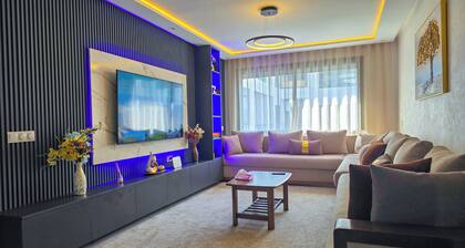 Luxury Living - Near to football stadium