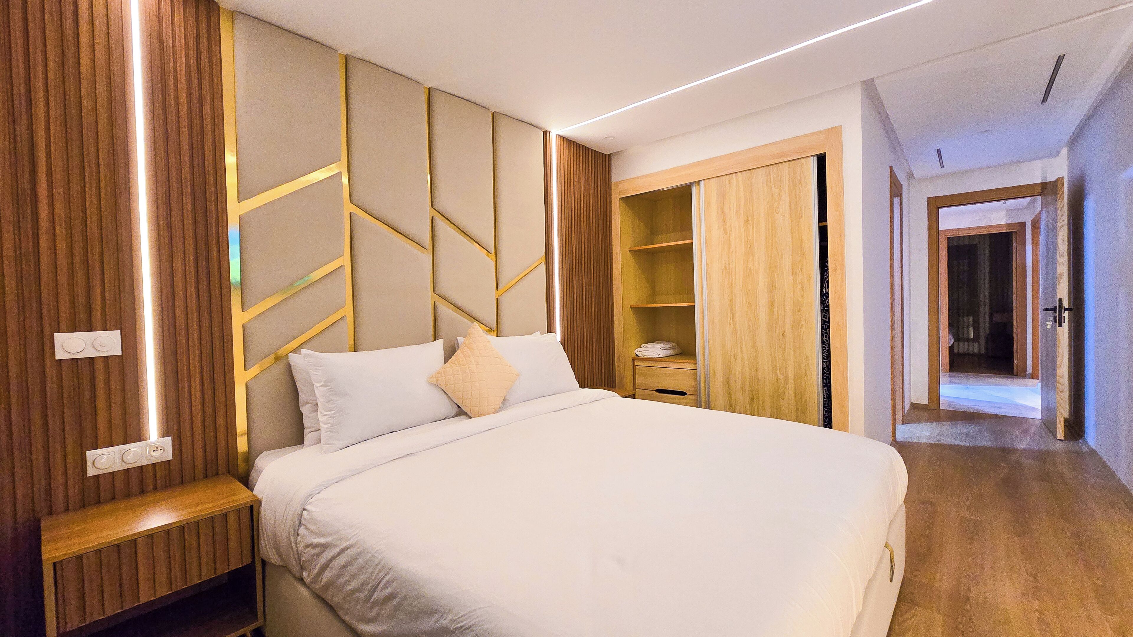 Grand Apartment, 3 Bedrooms, Balcony | In-room safe, iron/ironing board (on request), WiFi (free)