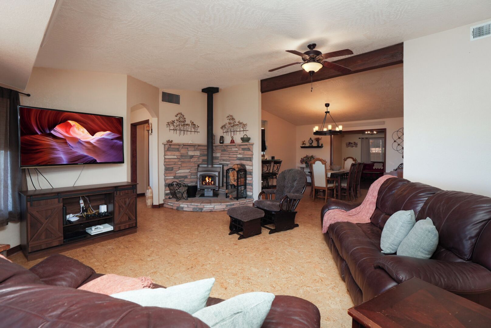 Smart TV, video games, DVD player, books