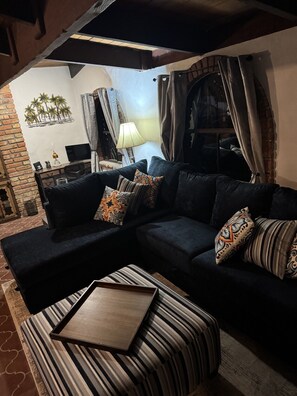 Smart TV, fireplace, computer monitors